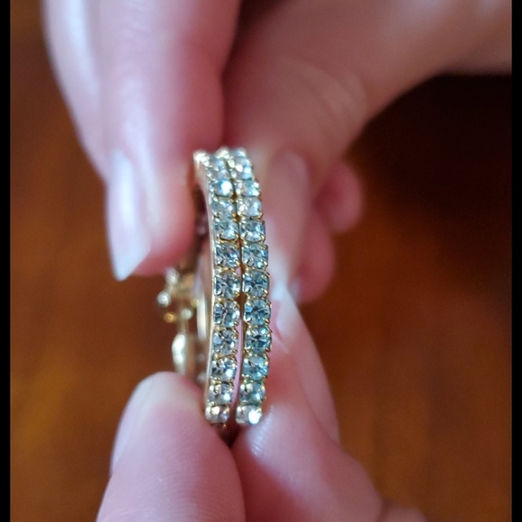 Costume stone encrusted earrings - Picture 2 of 7